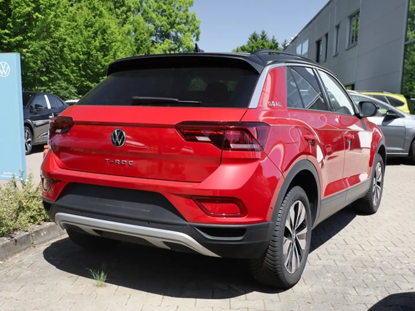 Volkswagen T-Roc 1.5TSi DSG Goal R-Kamera ACC SideAssist Navi 17... Rood - 2
