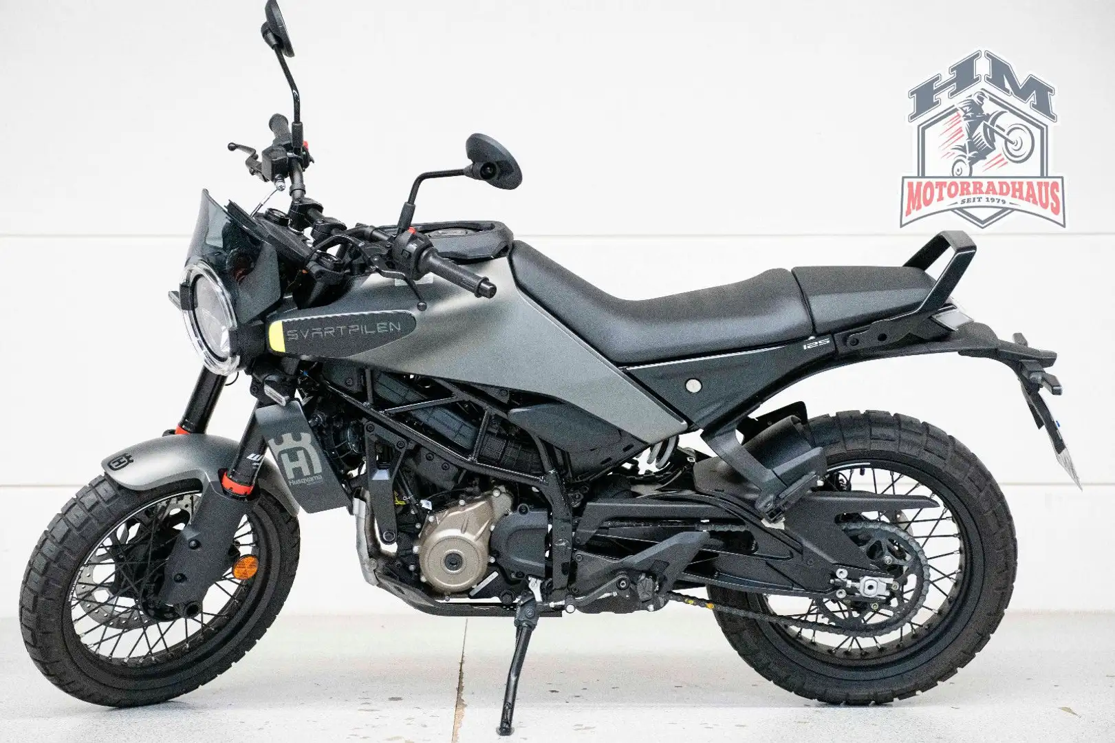 Husqvarna 125 Svartpilen Schwarz - 1