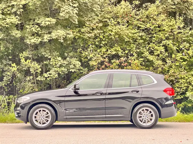 BMW X3 view 6