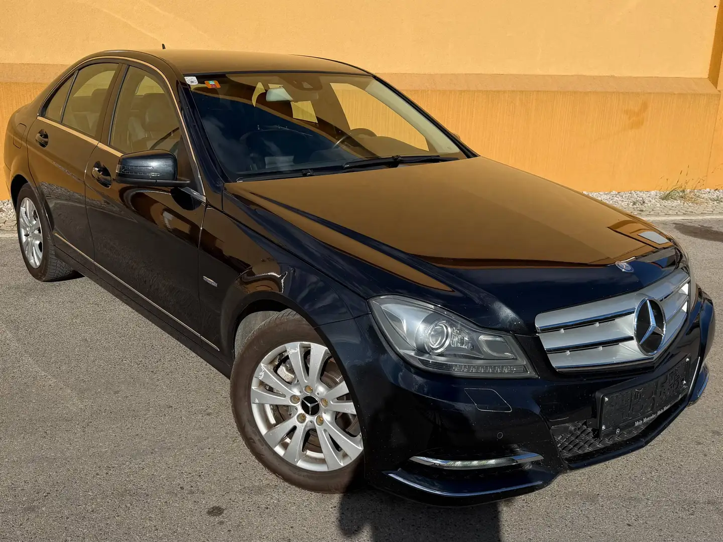 Mercedes-Benz C 180 C 180 CDI BlueEfficiency (204.000) Schwarz - 1