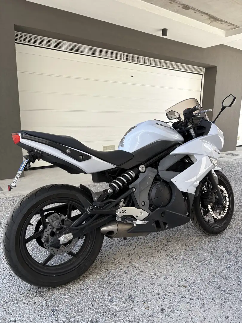 Kawasaki ER - 6 F - 1