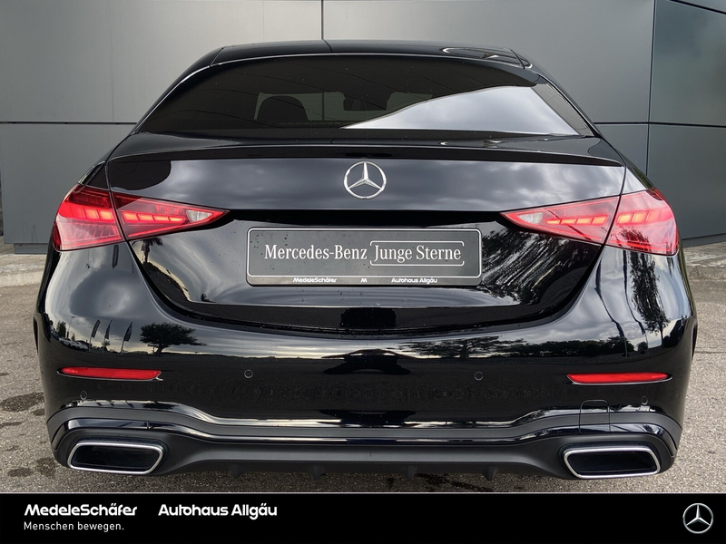 Mercedes-Benz C 300 C 300 d AMG LED Night Pano Kam Ambi LEDER ROT Park — photo 6