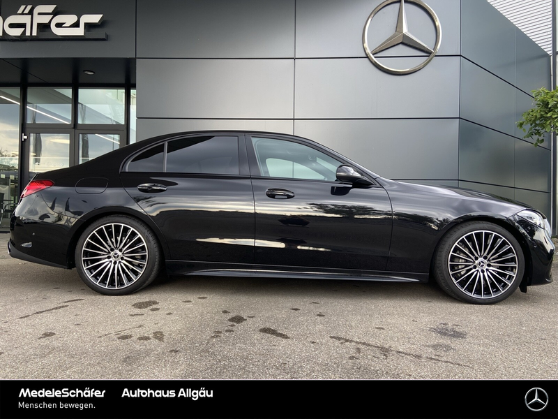 Mercedes-Benz C 300 C 300 d AMG LED Night Pano Kam Ambi LEDER ROT Park — photo 4