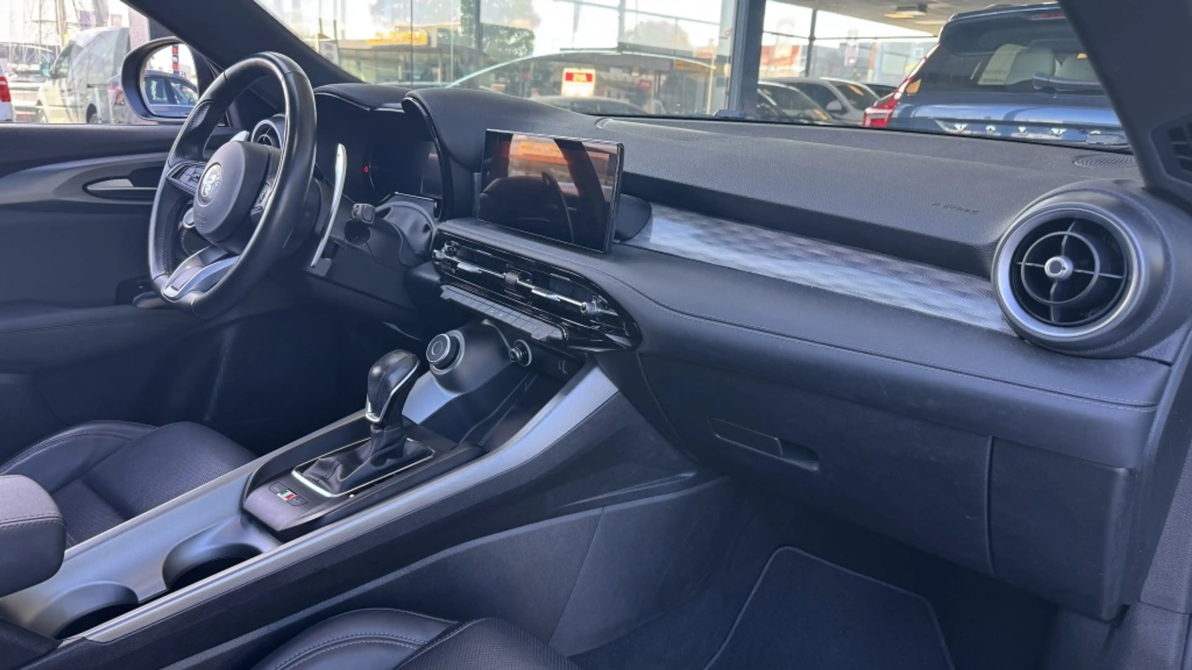 Alfa Romeo Tonale 1.3T PHEV Veloce | Pano | Leer | Camera — photo 14