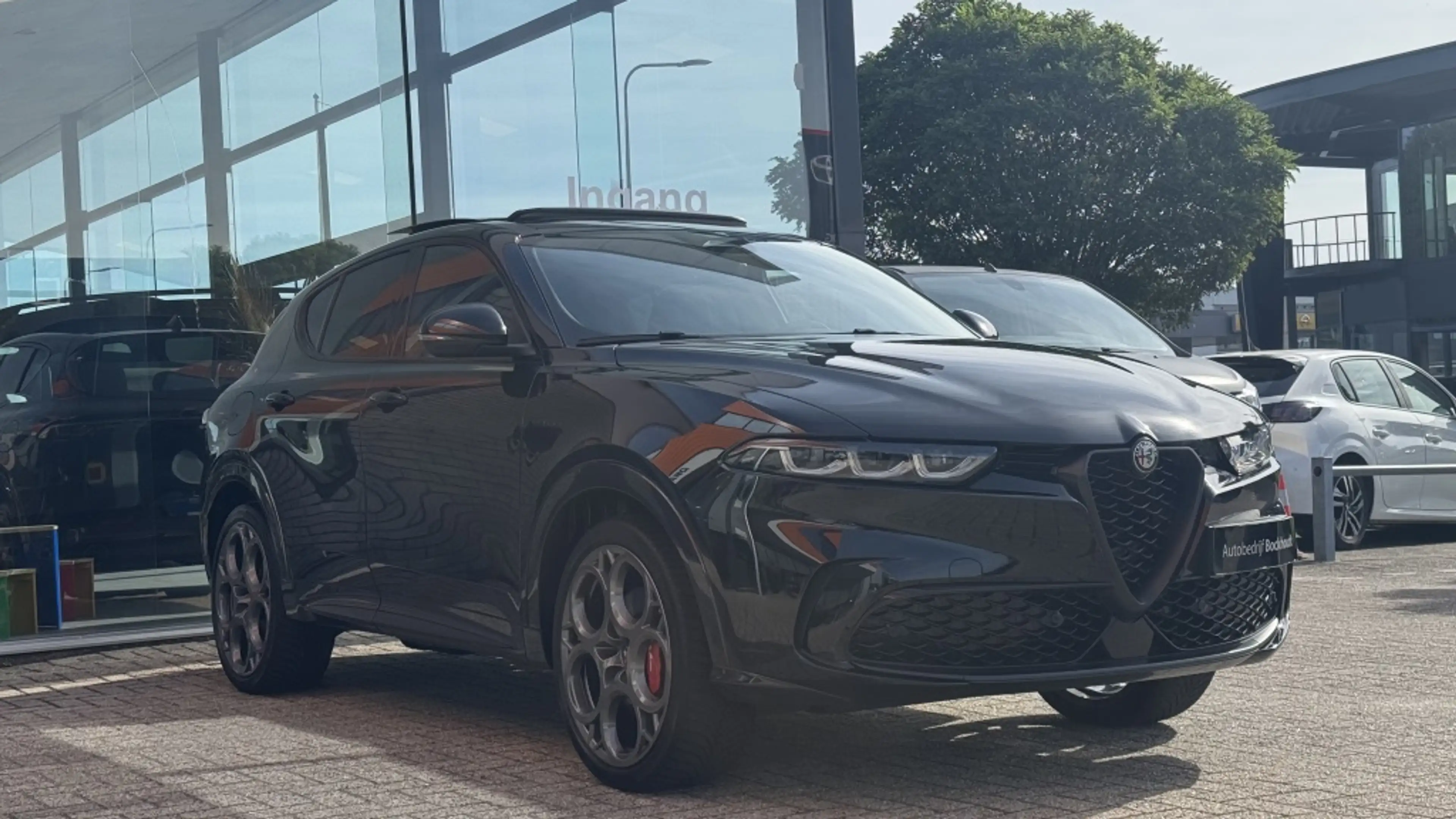 Alfa Romeo Tonale 1.3T PHEV Veloce | Pano | Leer | Camera — photo 3