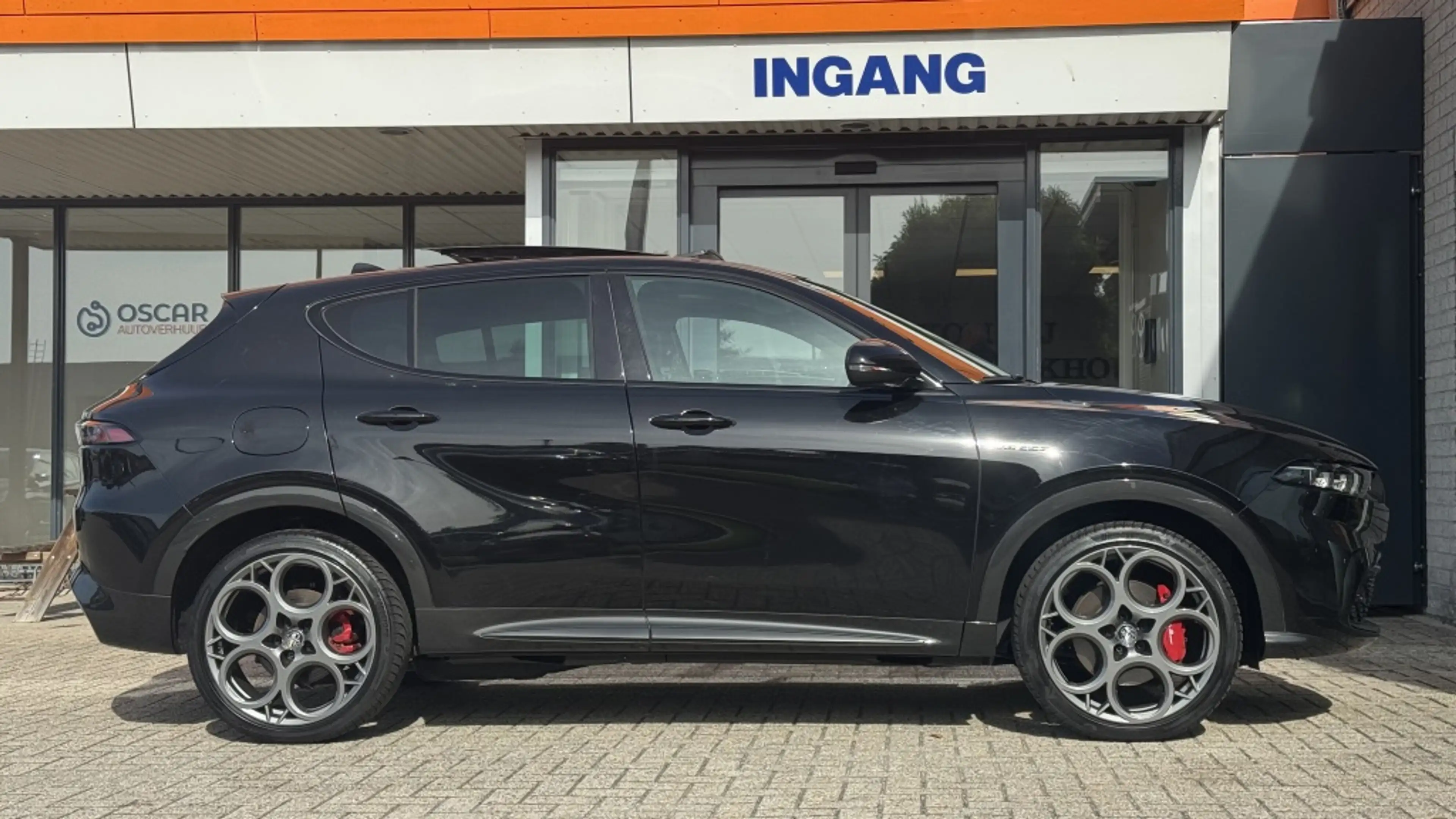 Alfa Romeo Tonale 1.3T PHEV Veloce | Pano | Leer | Camera — photo 5