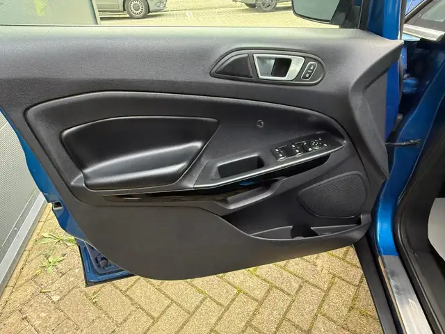 Ford EcoSport view 29