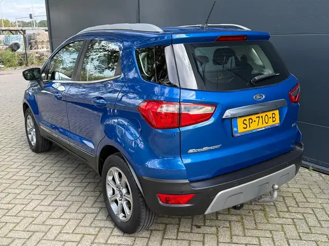 Ford EcoSport view 4