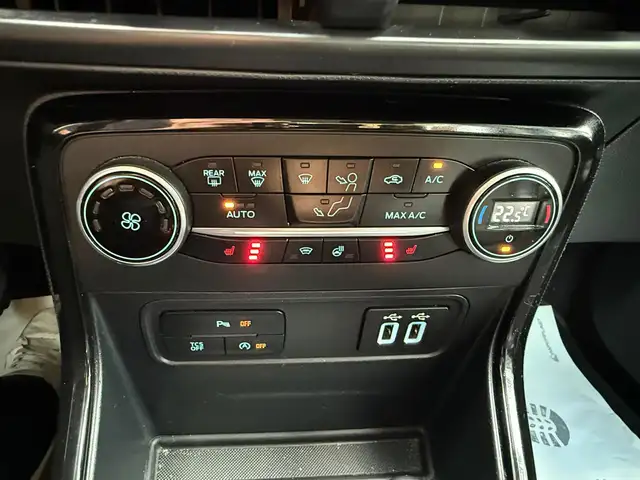 Ford EcoSport view 25