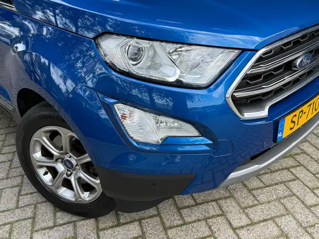 Ford EcoSport view 2
