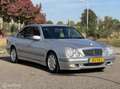 Mercedes-Benz E 200 K. Classic Grijs - thumbnail 2
