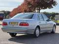Mercedes-Benz E 200 K. Classic Grijs - thumbnail 3