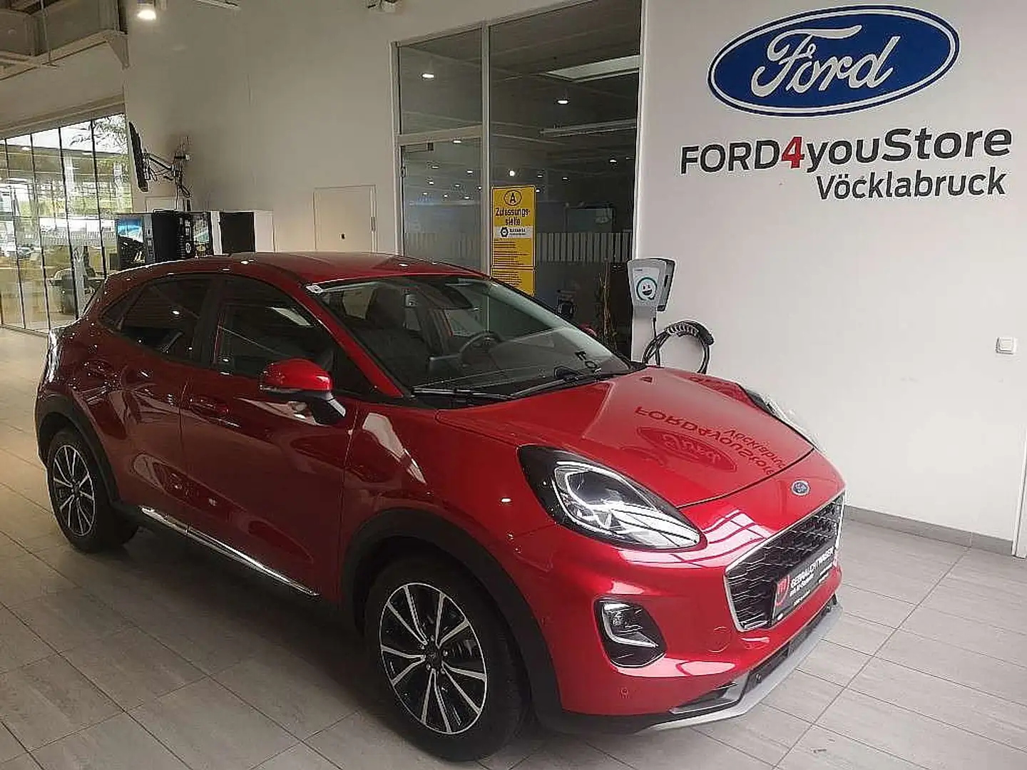 Ford Puma 1,0 EcoBoost Hybrid Titanium Rood - 1