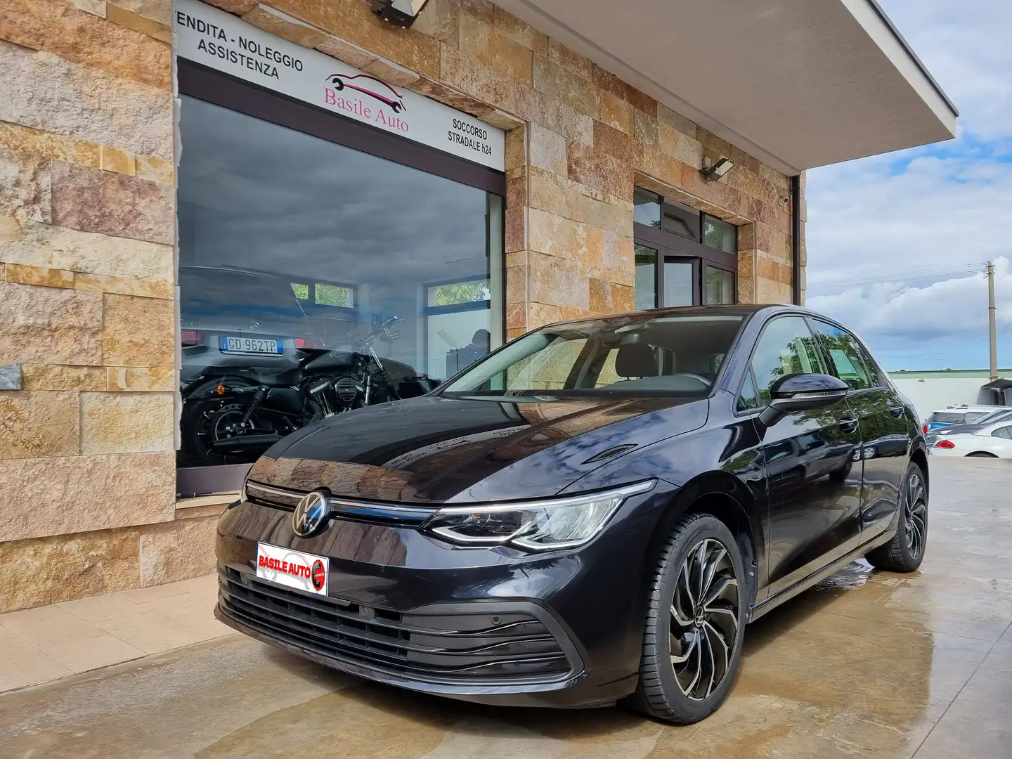 Volkswagen Golf Golf VIII 2020 1.0 etsi evo Life 110cv dsg - 2