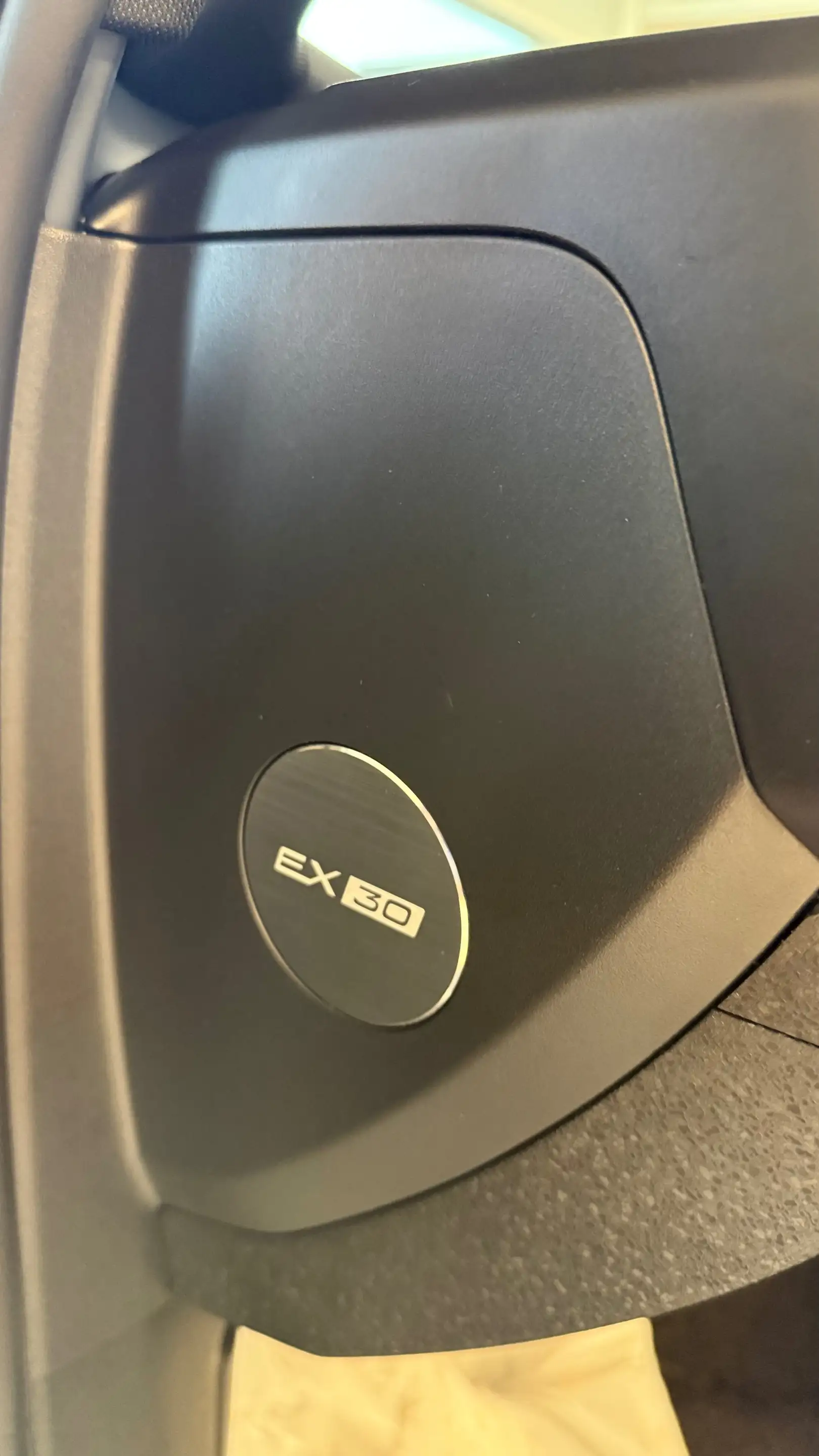 Volvo EX30 EX30 69 kWh RWD Single Motor Extended Range Plus Plus — photo 41