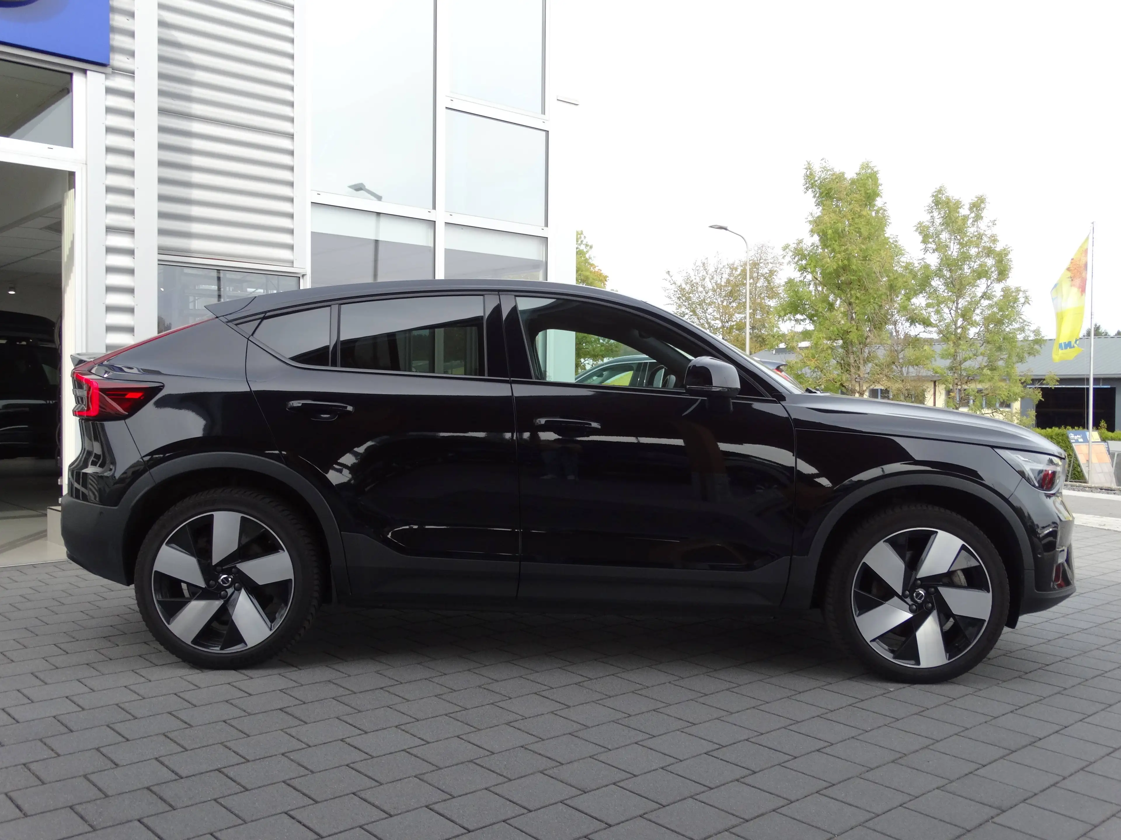 Volvo C40 Ultimate Recharge Pure Electric Twin Motor AWD — photo 4