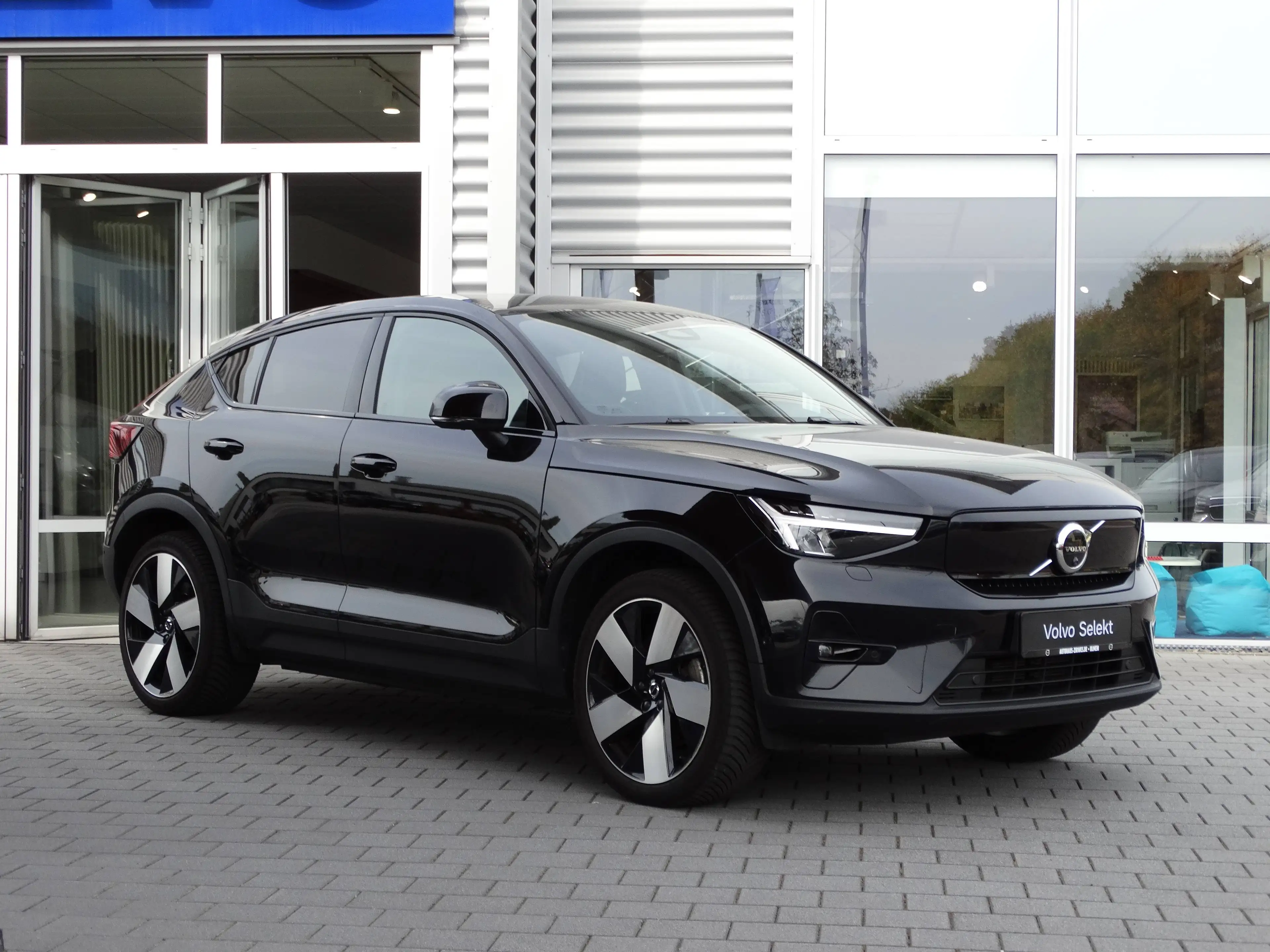 Volvo C40 Ultimate Recharge Pure Electric Twin Motor AWD — photo 3