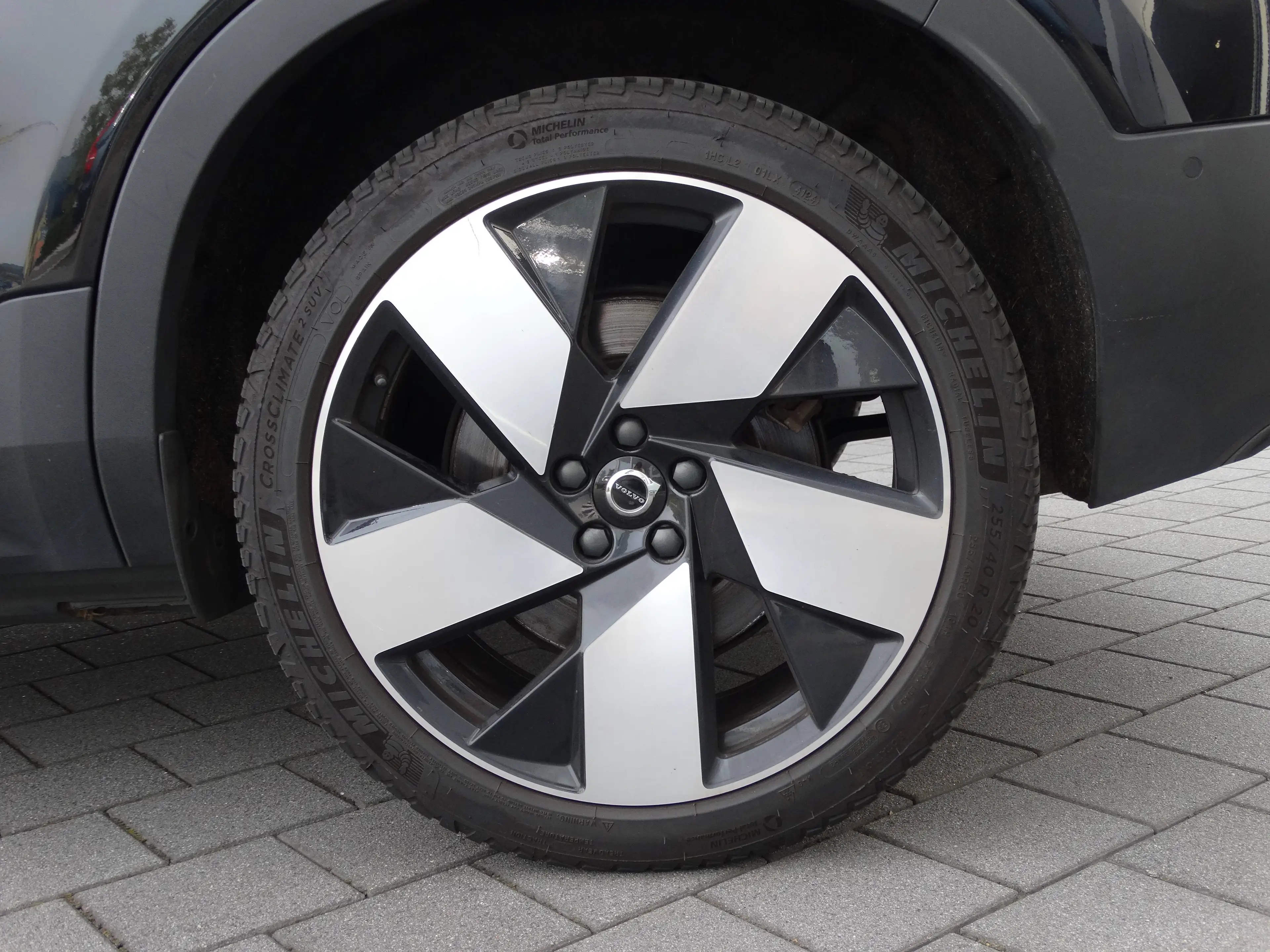 Volvo C40 Ultimate Recharge Pure Electric Twin Motor AWD — photo 8