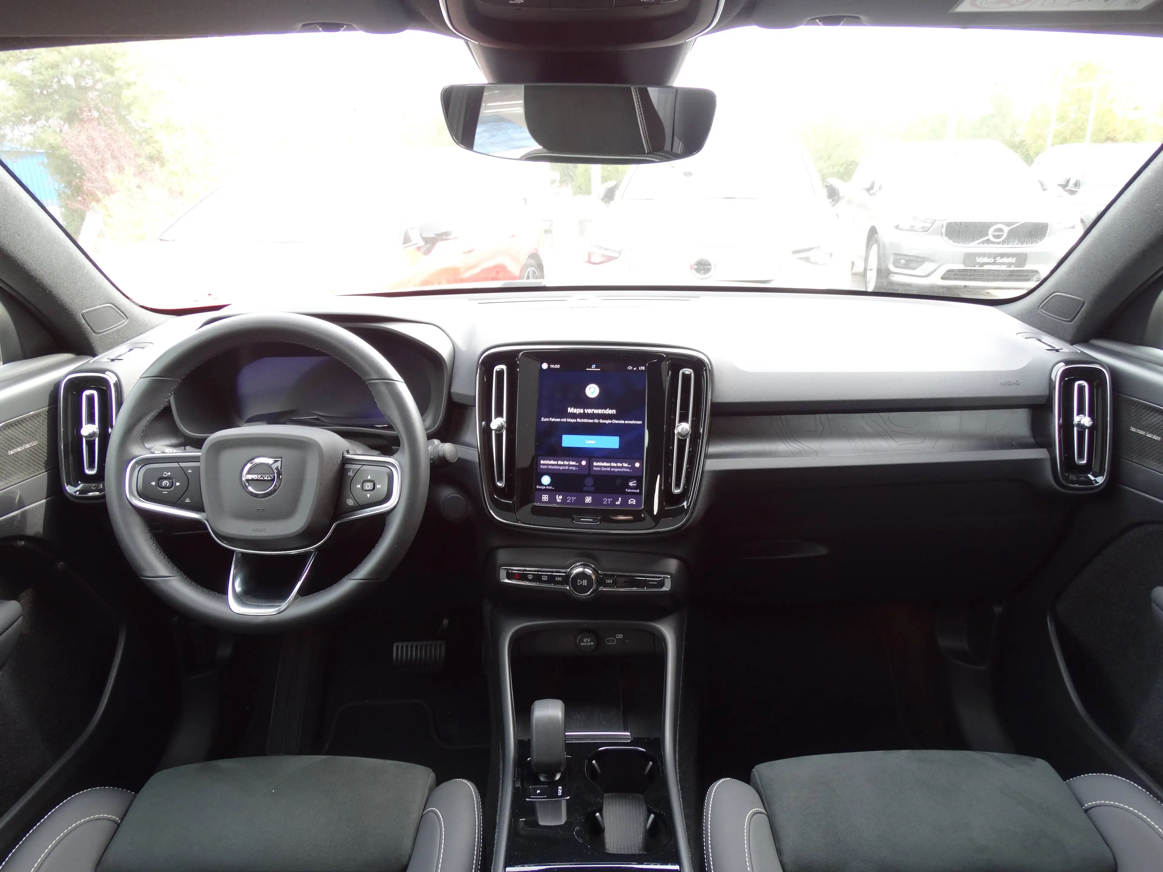 Volvo C40 Ultimate Recharge Pure Electric Twin Motor AWD — photo 12