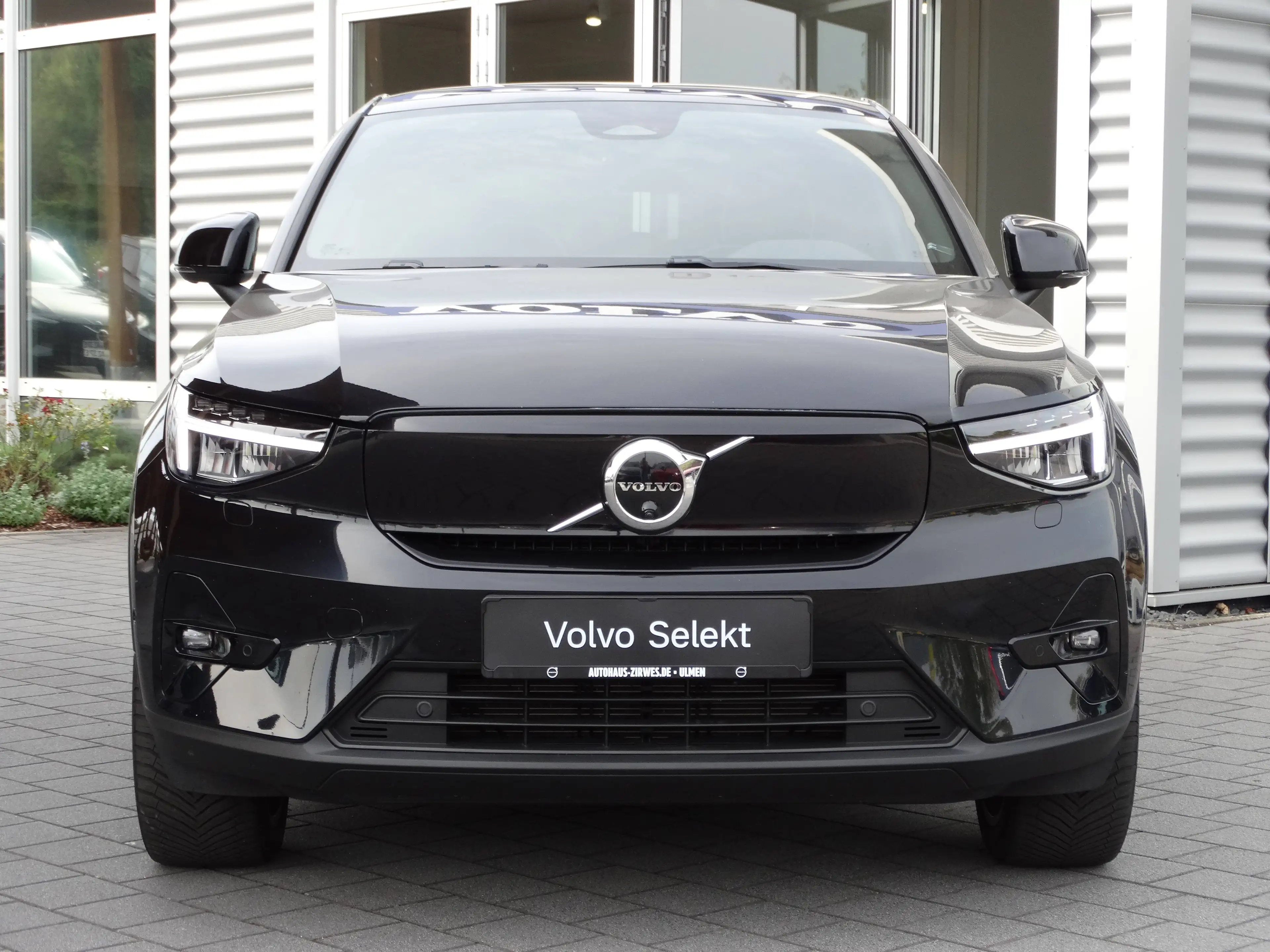 Volvo C40 Ultimate Recharge Pure Electric Twin Motor AWD — photo 2