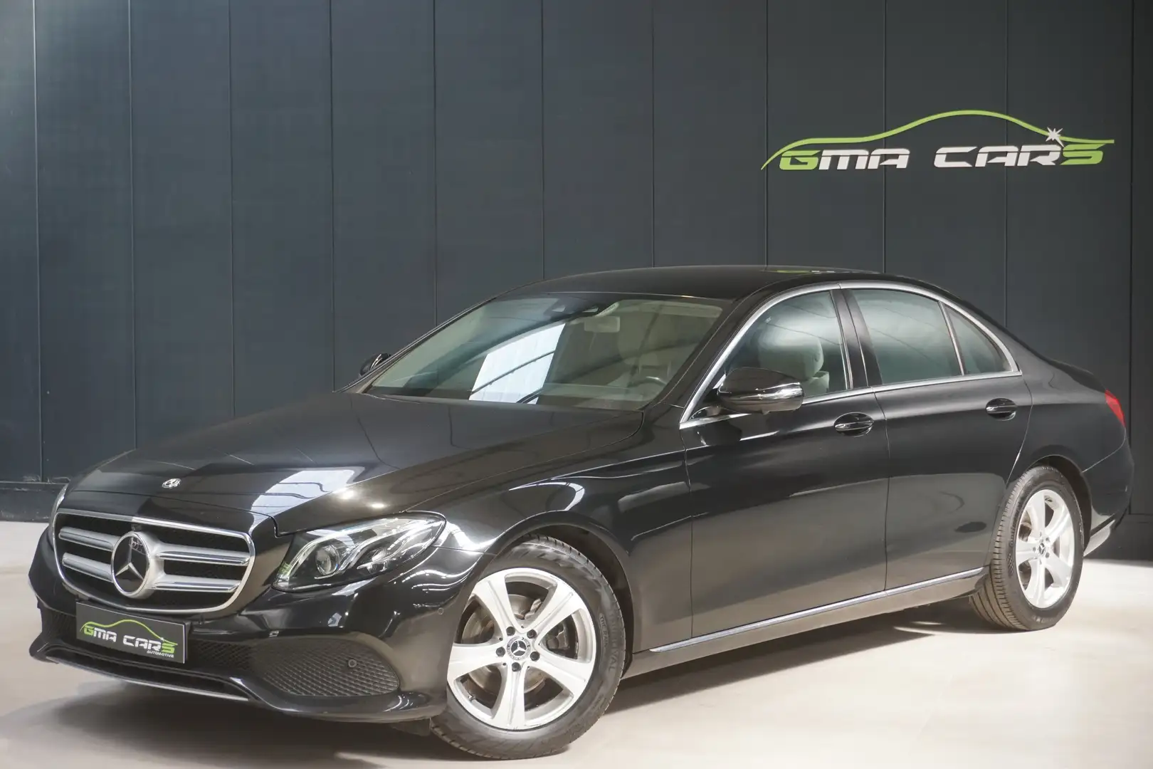 Mercedes-Benz E 220 d Automaat-Navi-Leder-360c-Head Up-108dkm-Led Noir - 1