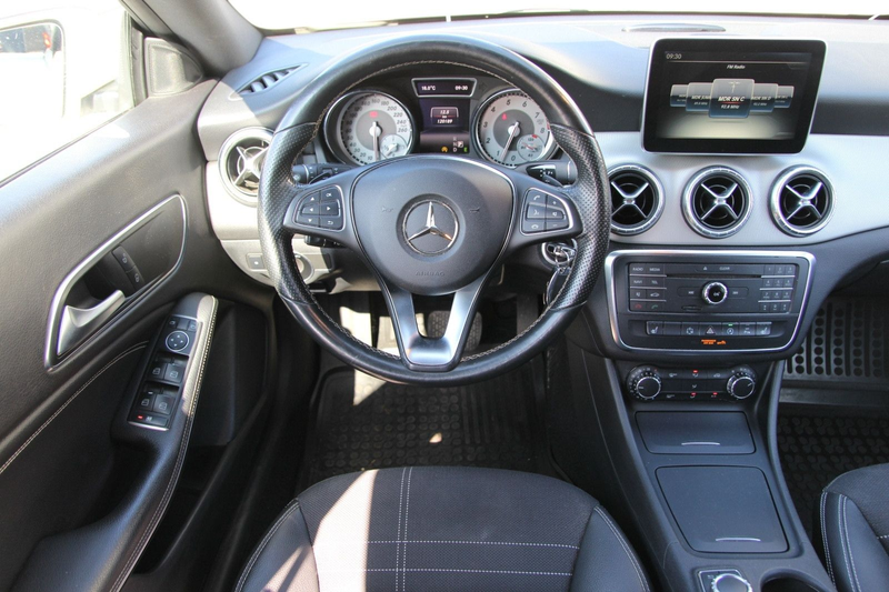 Mercedes-Benz CLA 180 Urban/Xenon/Navi/Sitzh. — photo 9