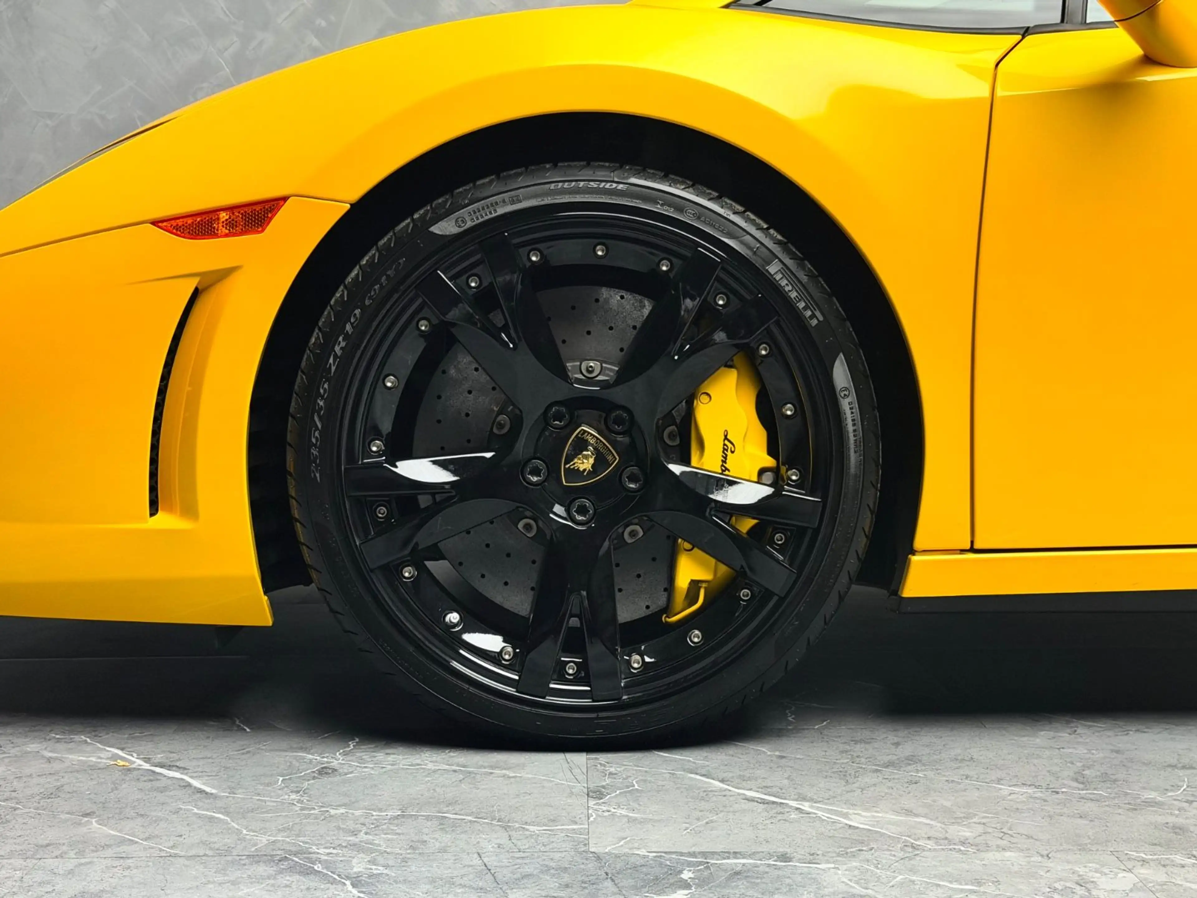 Lamborghini Gallardo LP550-2 CARBON LIFT CAM KERAMIK GIALLO — photo 6