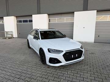 RS4 Avant quattro tiptronic