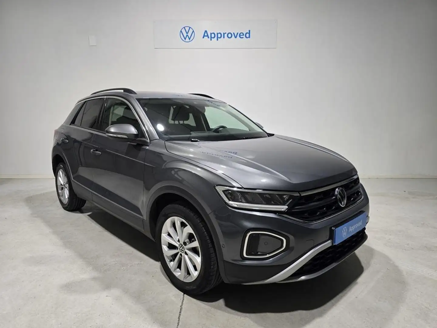 Volkswagen T-Roc 1.5 TSI Life DSG7 110KW Gris - 1