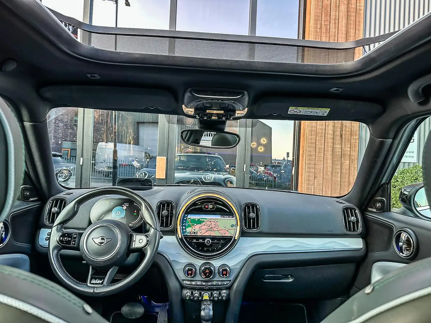 MINI Cooper SE Countryman Mini 2.0 ALL4 Untamed Edition 220Pk/Pano/Hk/Memory Grijs - 2