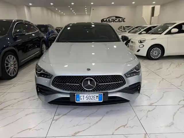 Mercedes-Benz Cla view 2