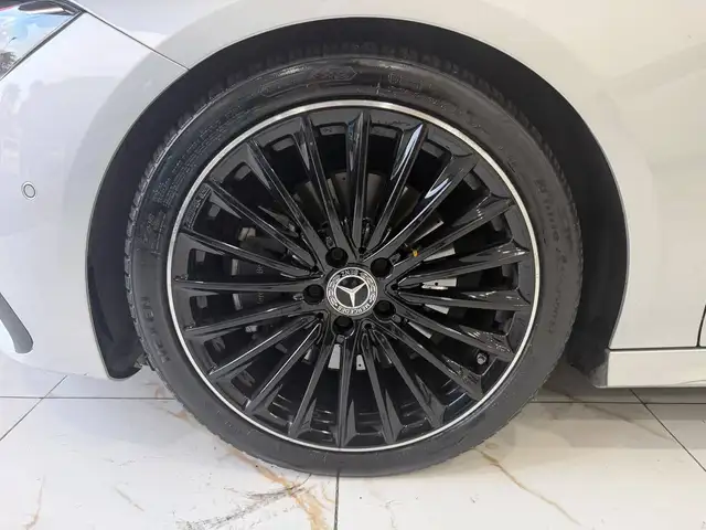 Mercedes-Benz Cla view 8