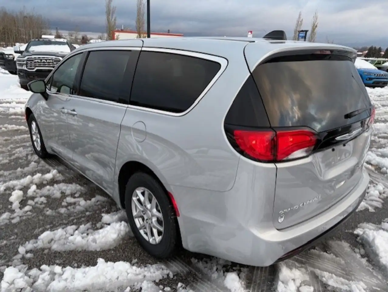 Chrysler Grand Caravan снимка Chrysler Grand Caravan