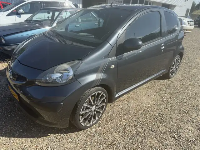 2006 Toyota Aygo in Grey for sale