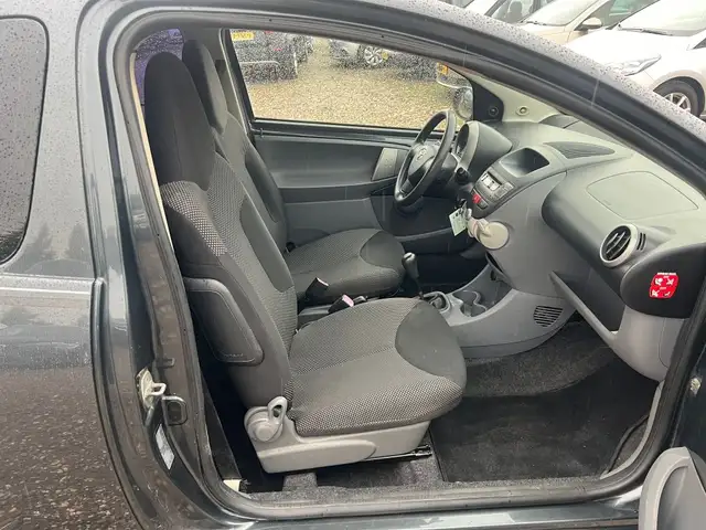 Toyota Aygo view 6