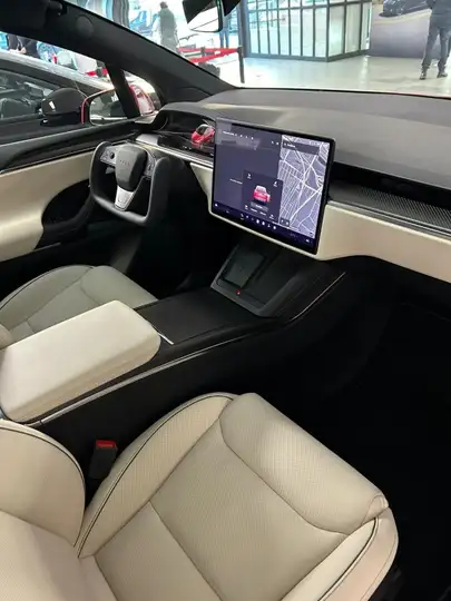 Tesla Model X 2023, foto 3