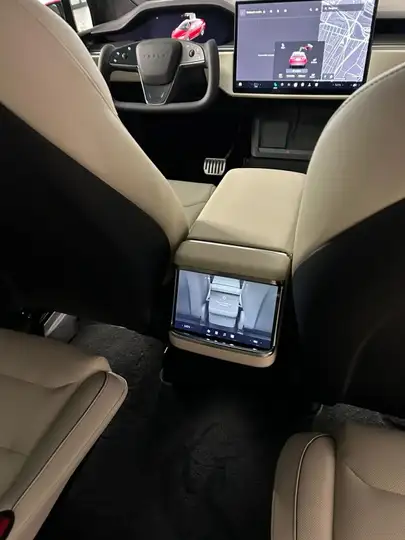 Tesla Model X 2023, foto 2