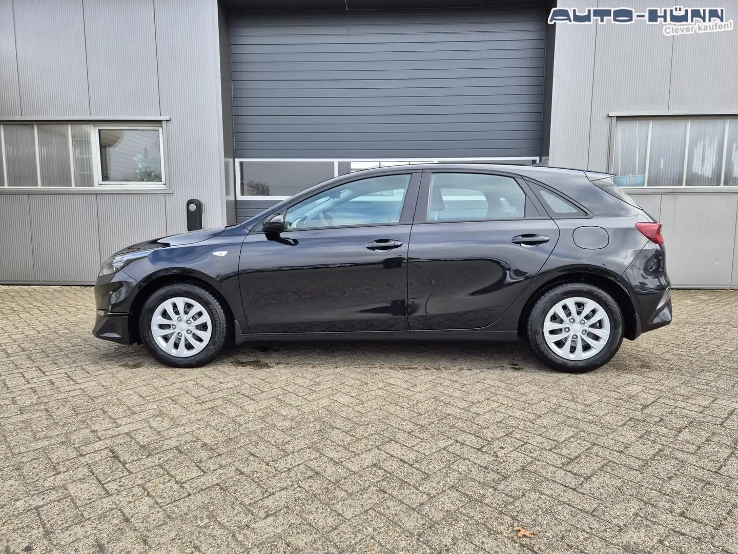 Kia Ceed / cee'd Vision 1.5 T-GDi 140PS Automatik Klima Sitzheiz... Zwart - 2