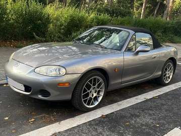 MX-5 1.6 EUPHONIC | Zetelverwarming, Carplay, A/C