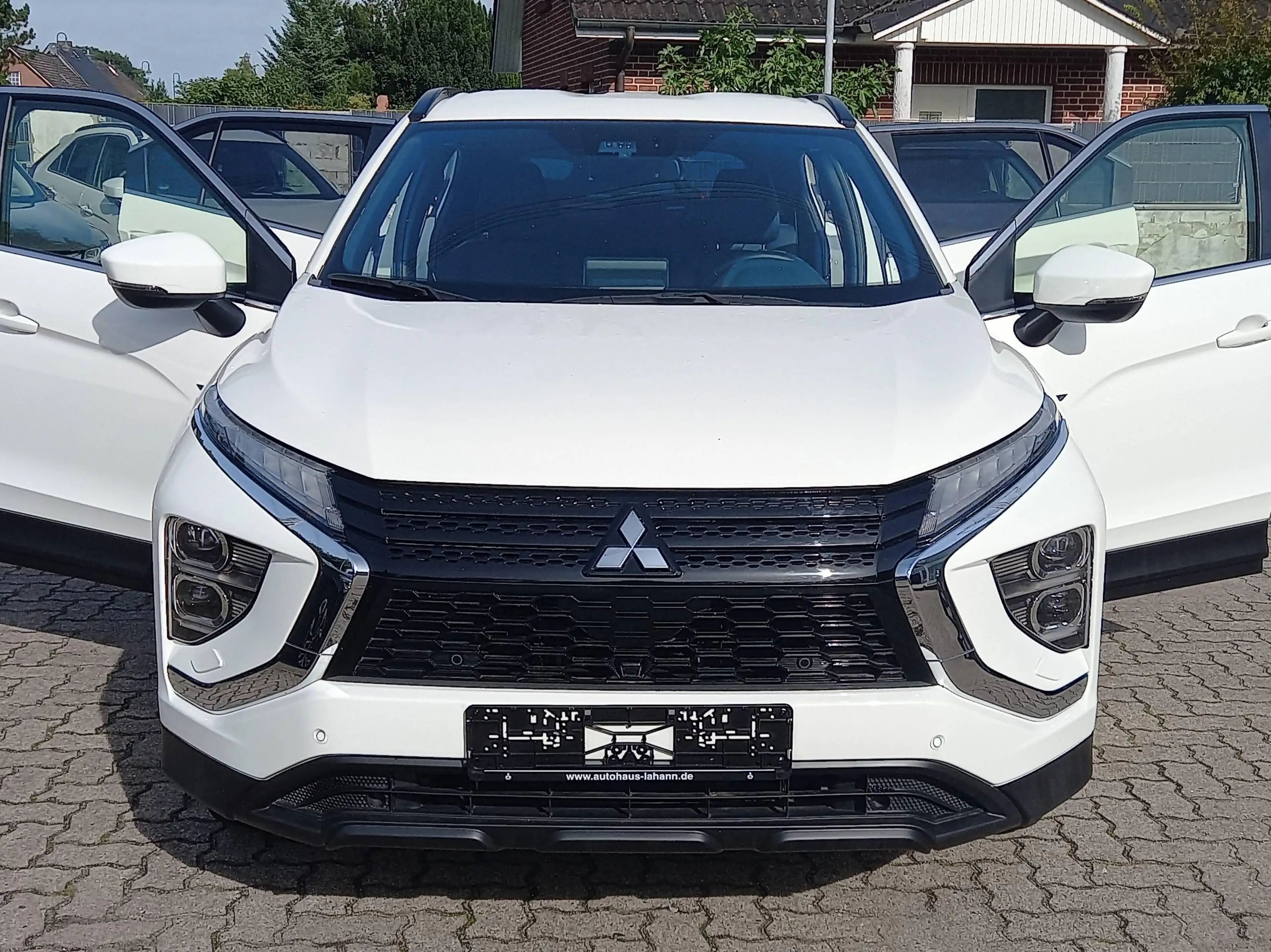 Mitsubishi Eclipse Cross Plus Hybrid 4WD — photo 7