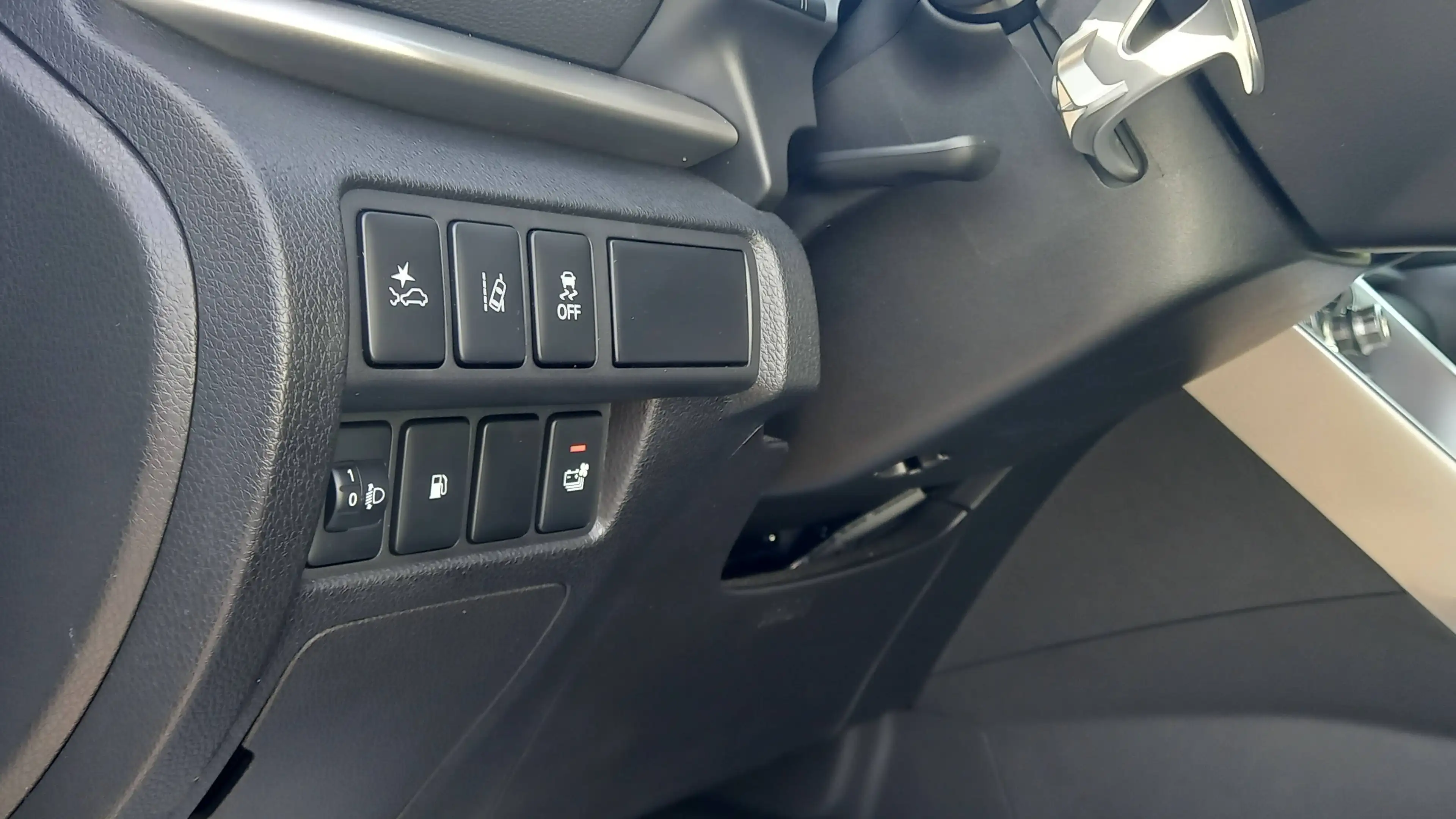 Mitsubishi Eclipse Cross Plus Hybrid 4WD — photo 13