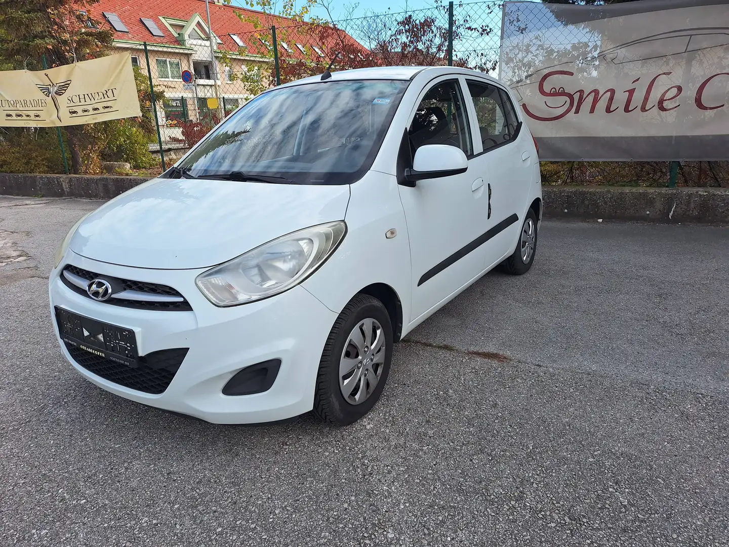 Hyundai i10 i10 1,1 Entry Weiß - 1