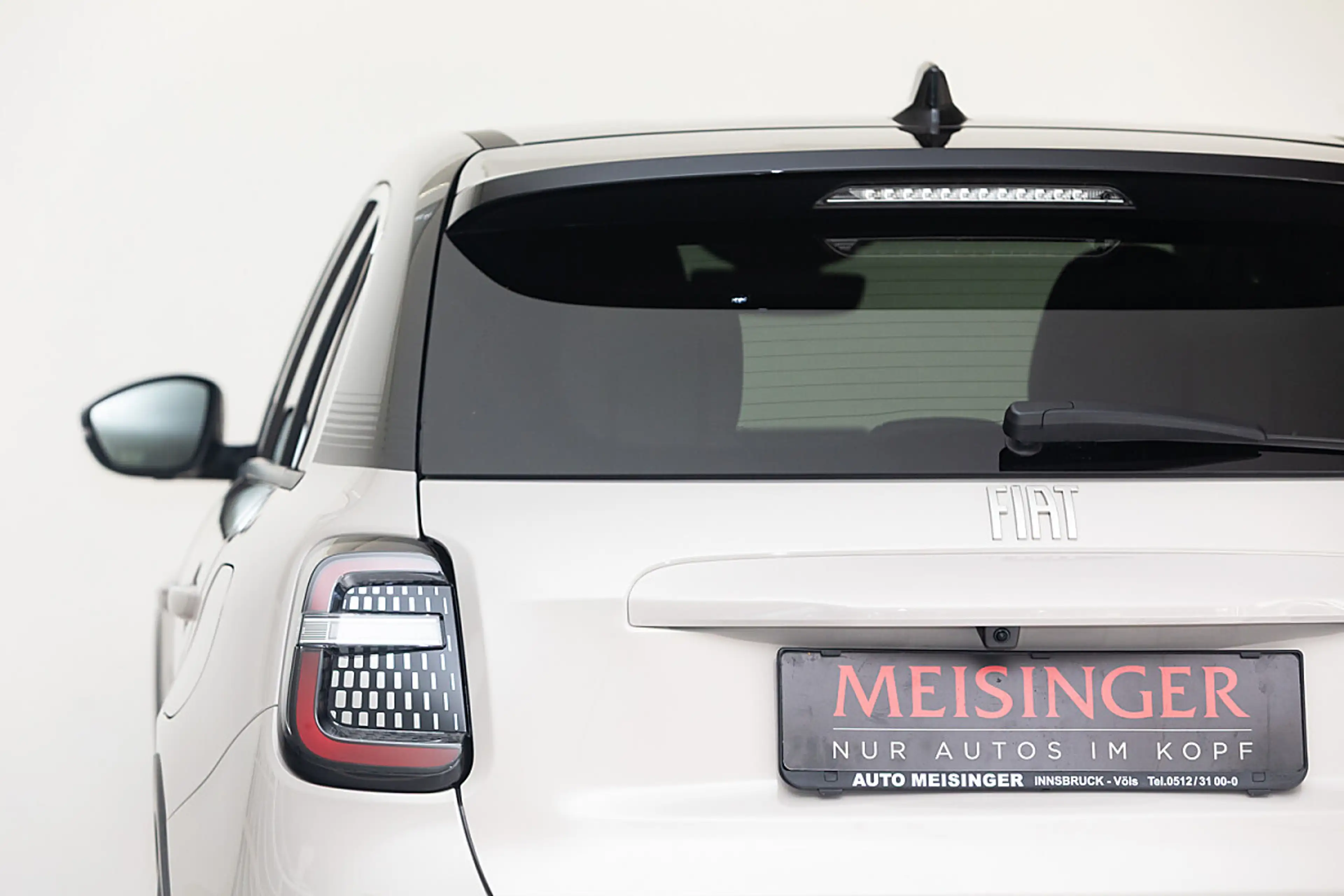 Fiat 600 Hybrid mHEV 145 6-Gang eDCT La Prima — photo 3