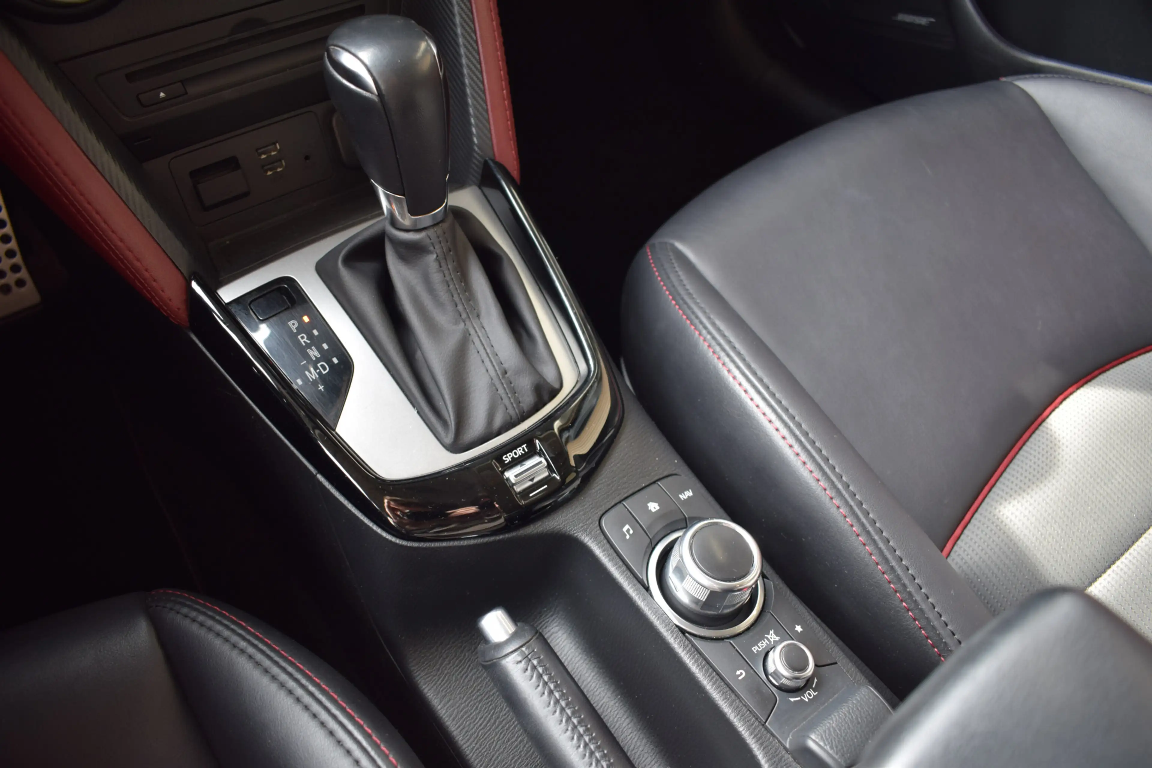 Mazda CX-3 2.0 SkyActiv-G 120 GT-M - Trekhaak - Dealer onderh — photo 24