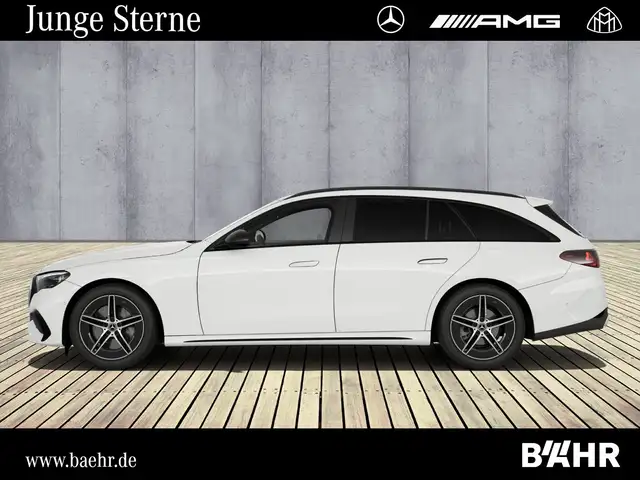 Mercedes-Benz E-Class view 3