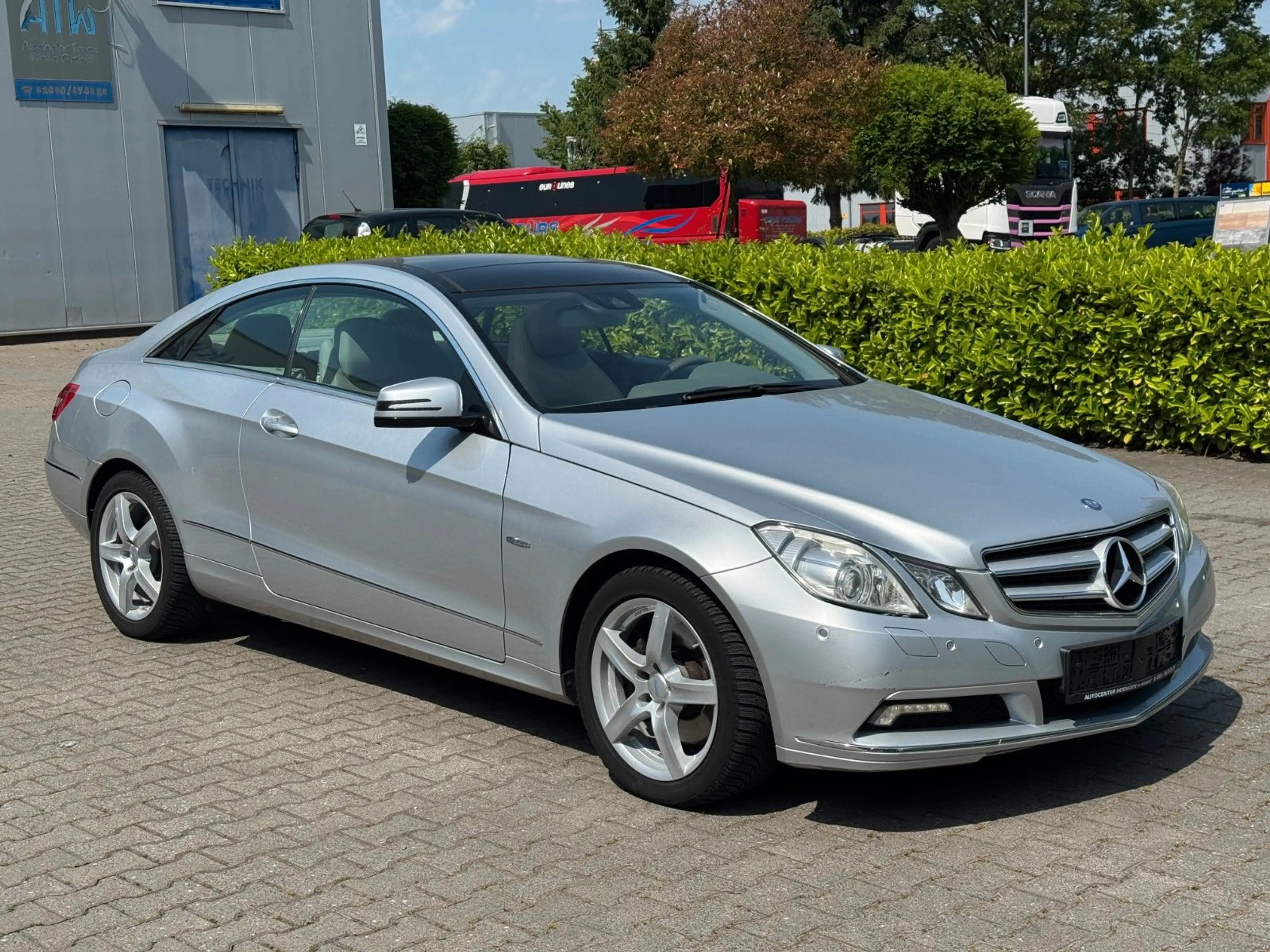 Mercedes-Benz E 350 Coupe CDI BlueEfficiency Navi* Panorama*