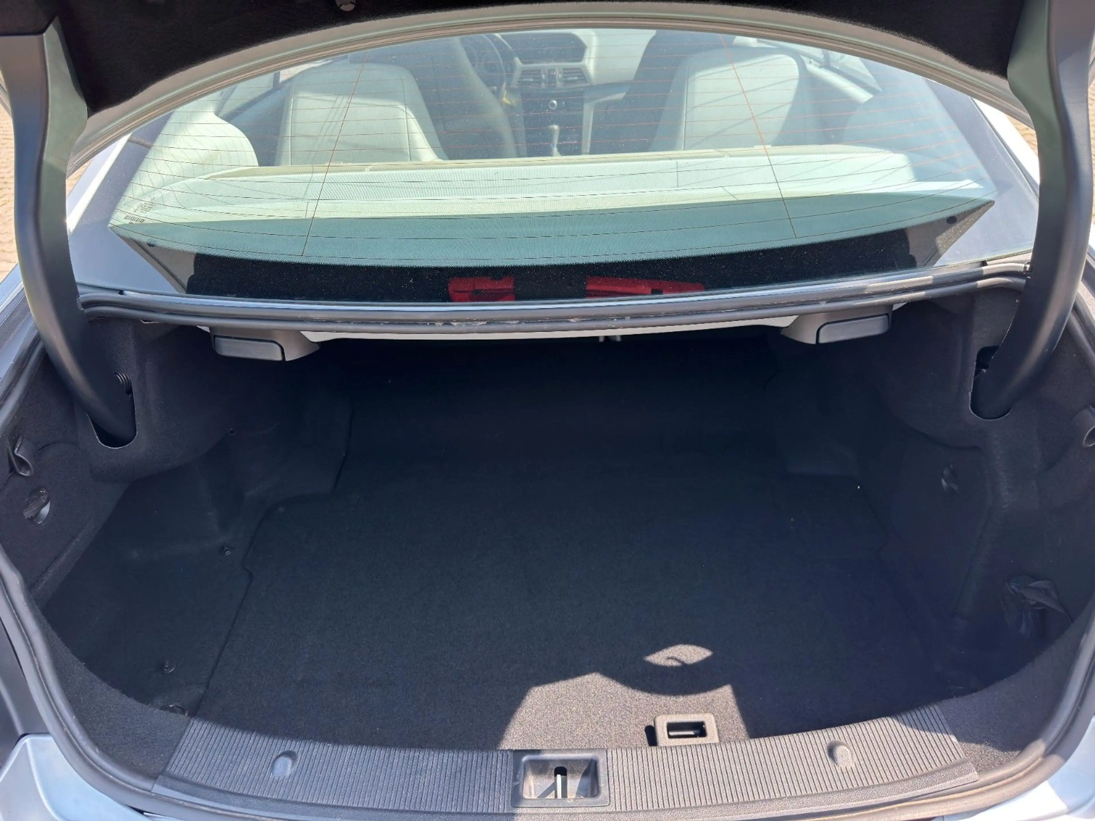 Mercedes-Benz E 350 Coupe CDI BlueEfficiency Navi* Panorama* — photo 13