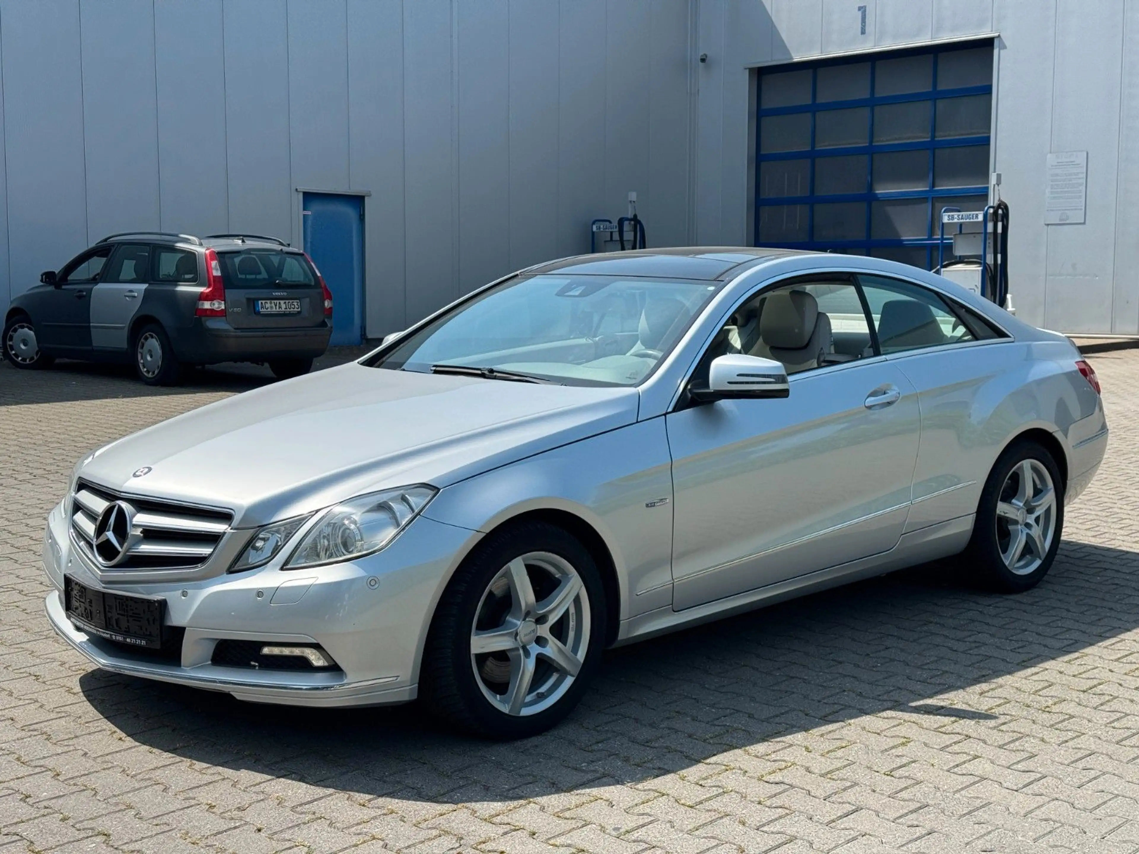 Mercedes-Benz E 350 Coupe CDI BlueEfficiency Navi* Panorama* — photo 7