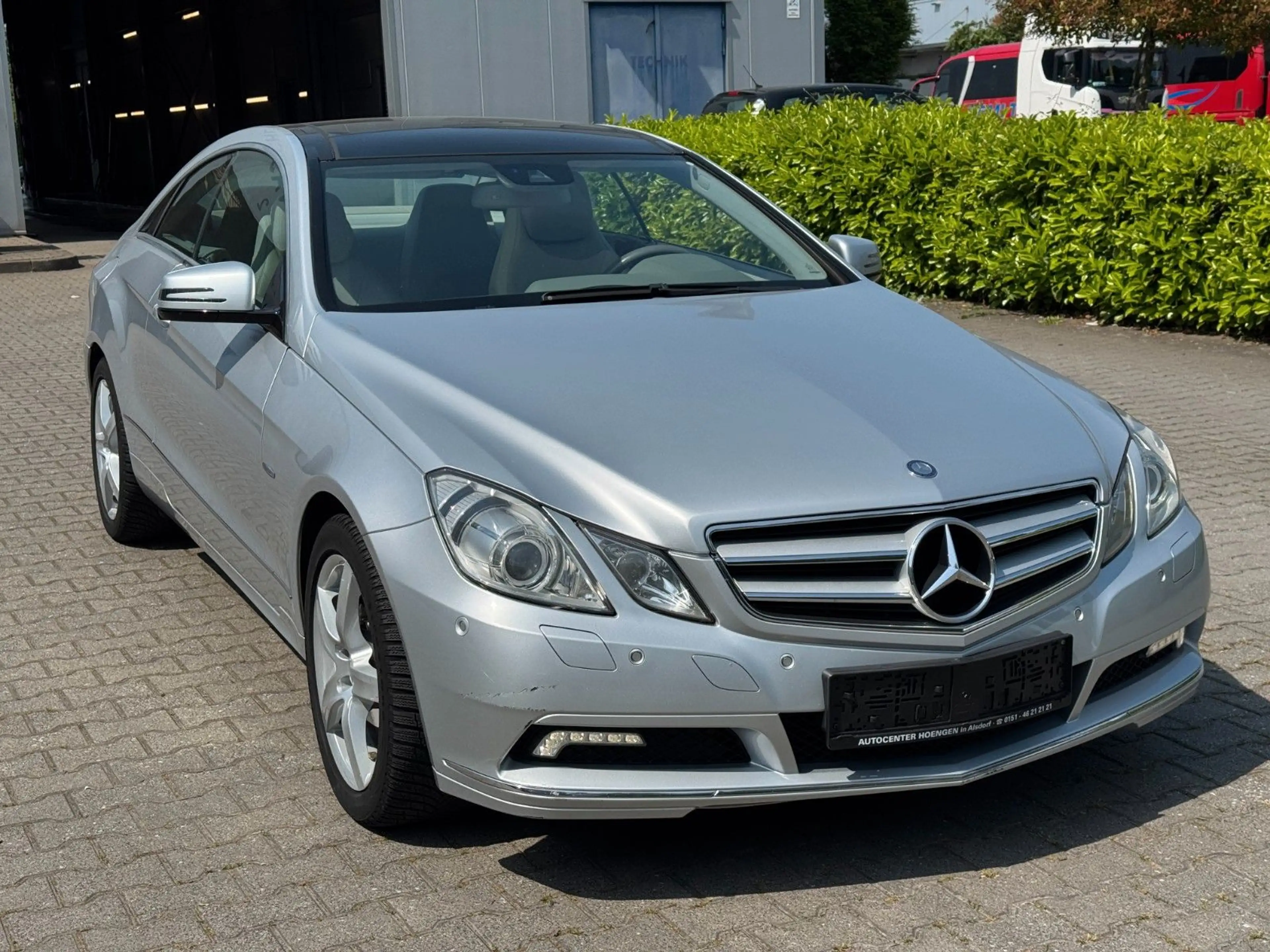 Mercedes-Benz E 350 Coupe CDI BlueEfficiency Navi* Panorama* — photo 5