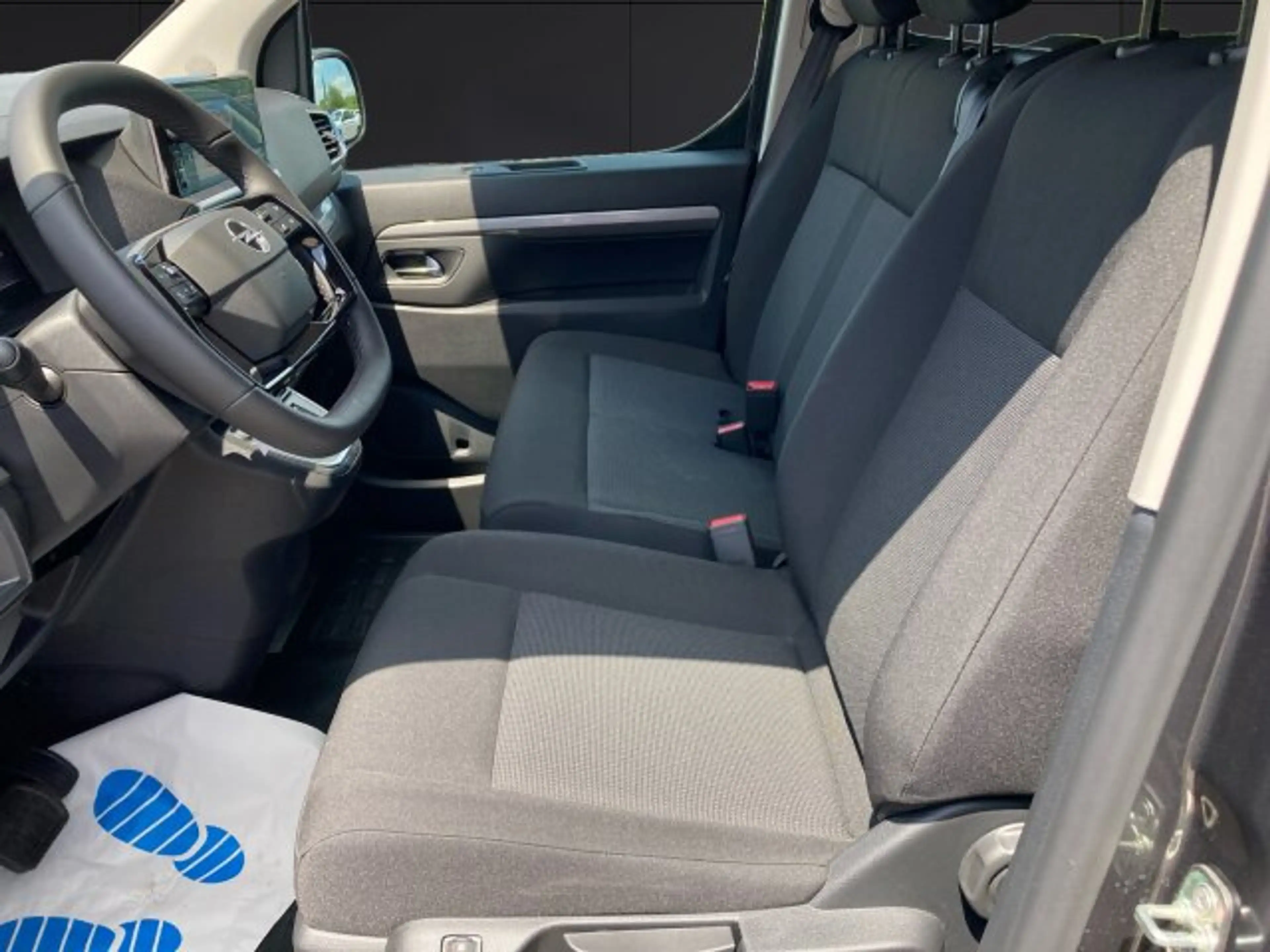 Opel Zafira Life Zafira 2.2 Diesel Edition XL (L3) — photo 8